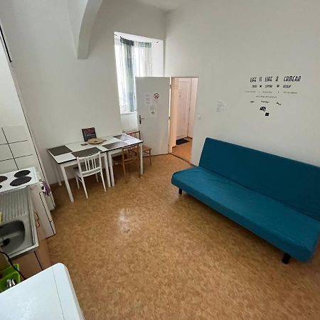 Apartamento Near Main Railway And Bus Station Brno Exterior foto
