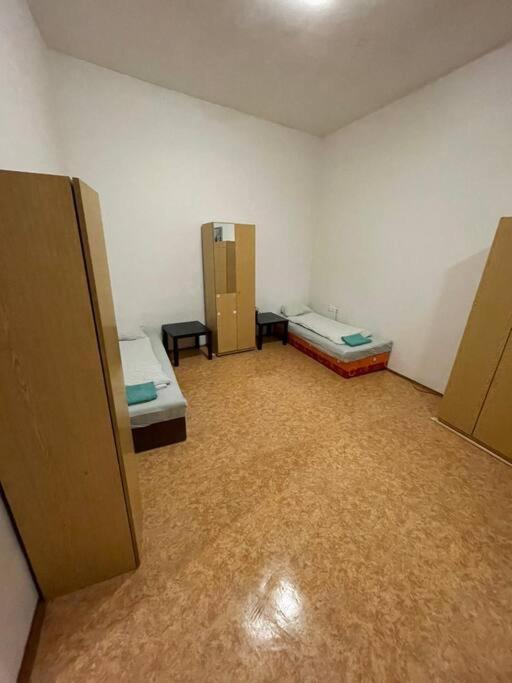 Apartamento Near Main Railway And Bus Station Brno Exterior foto