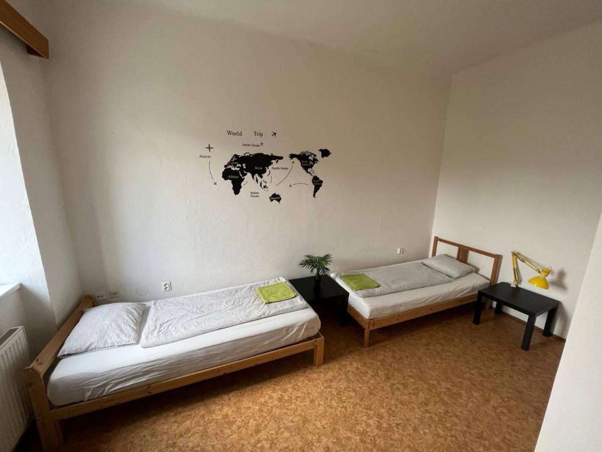 Apartamento Near Main Railway And Bus Station Brno Exterior foto
