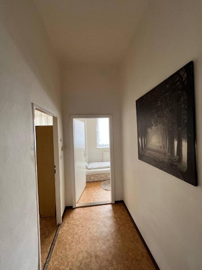 Apartamento Near Main Railway And Bus Station Brno Exterior foto